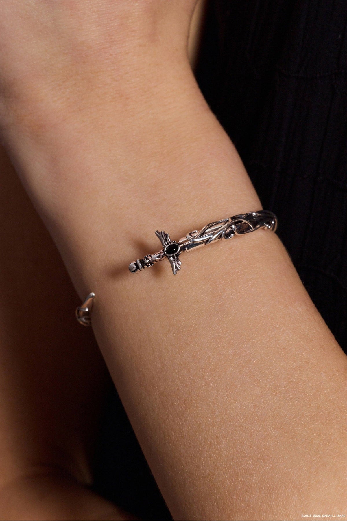 A Court of Thorns and Roses™ Illyrian™ Sword & Shadows Cuff - Gold