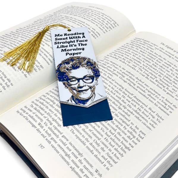 Me Reading Smut With A Straight Face 3D Bookmark